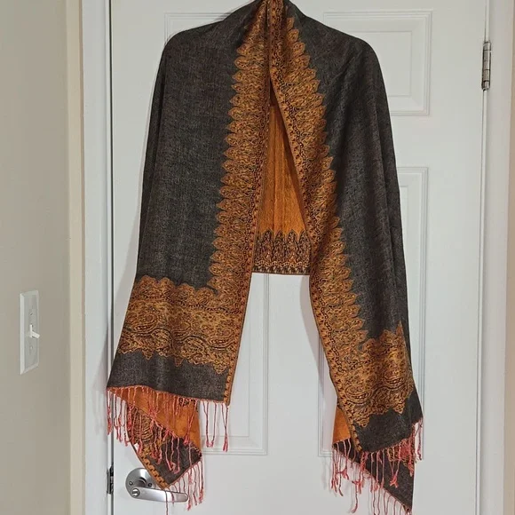 🧡✨ Burnt Orange Paisley Pashmina Shawl Wrap Fringe Scarf Reversible 27x77 - Picture 6 of 16